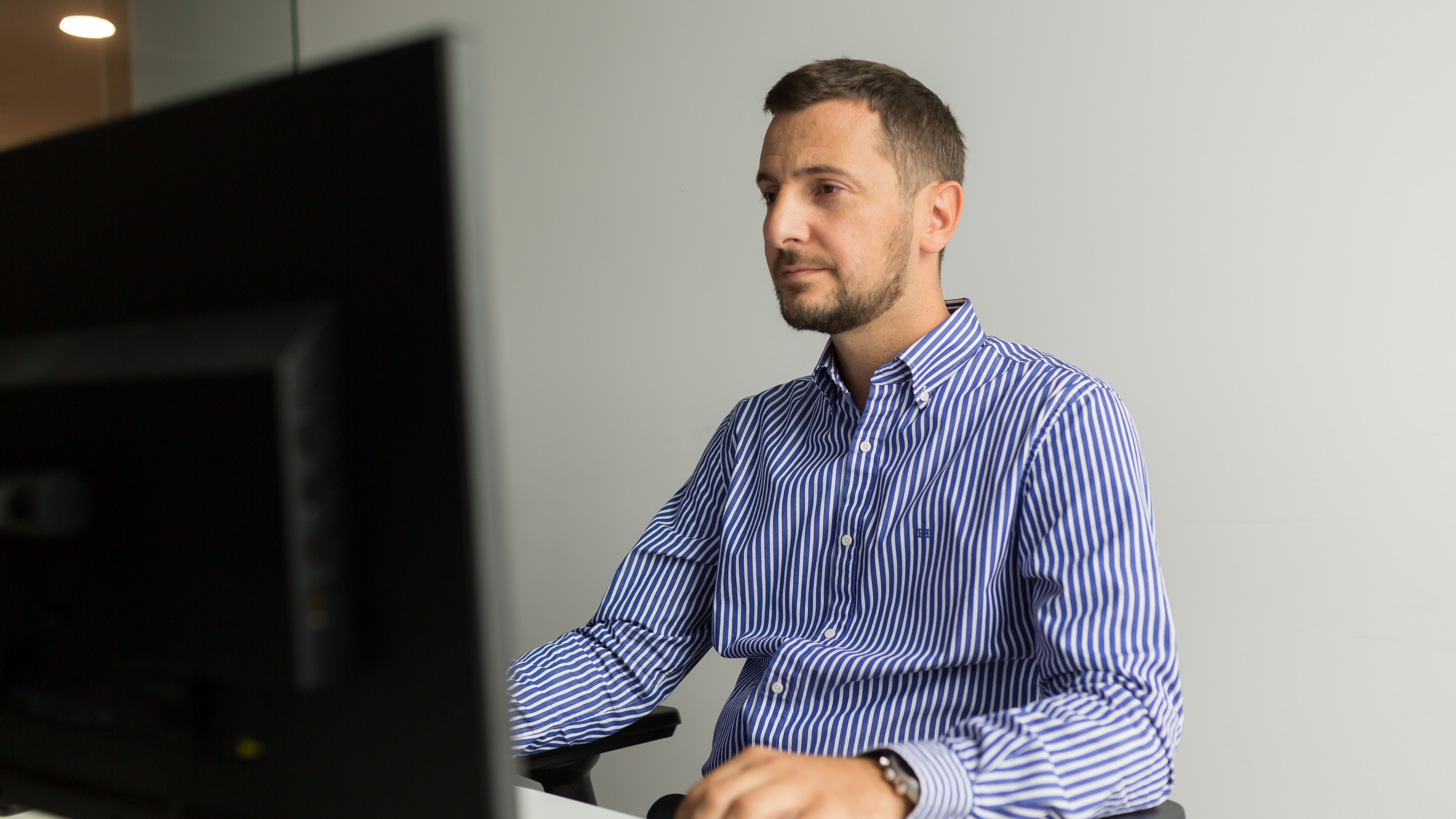 
















I
don’t want to be the manager – I want to be a part of the team and put the team
in the first place. When we do something good, that is the result of the work
of the entire team, not just one or two individuals.



